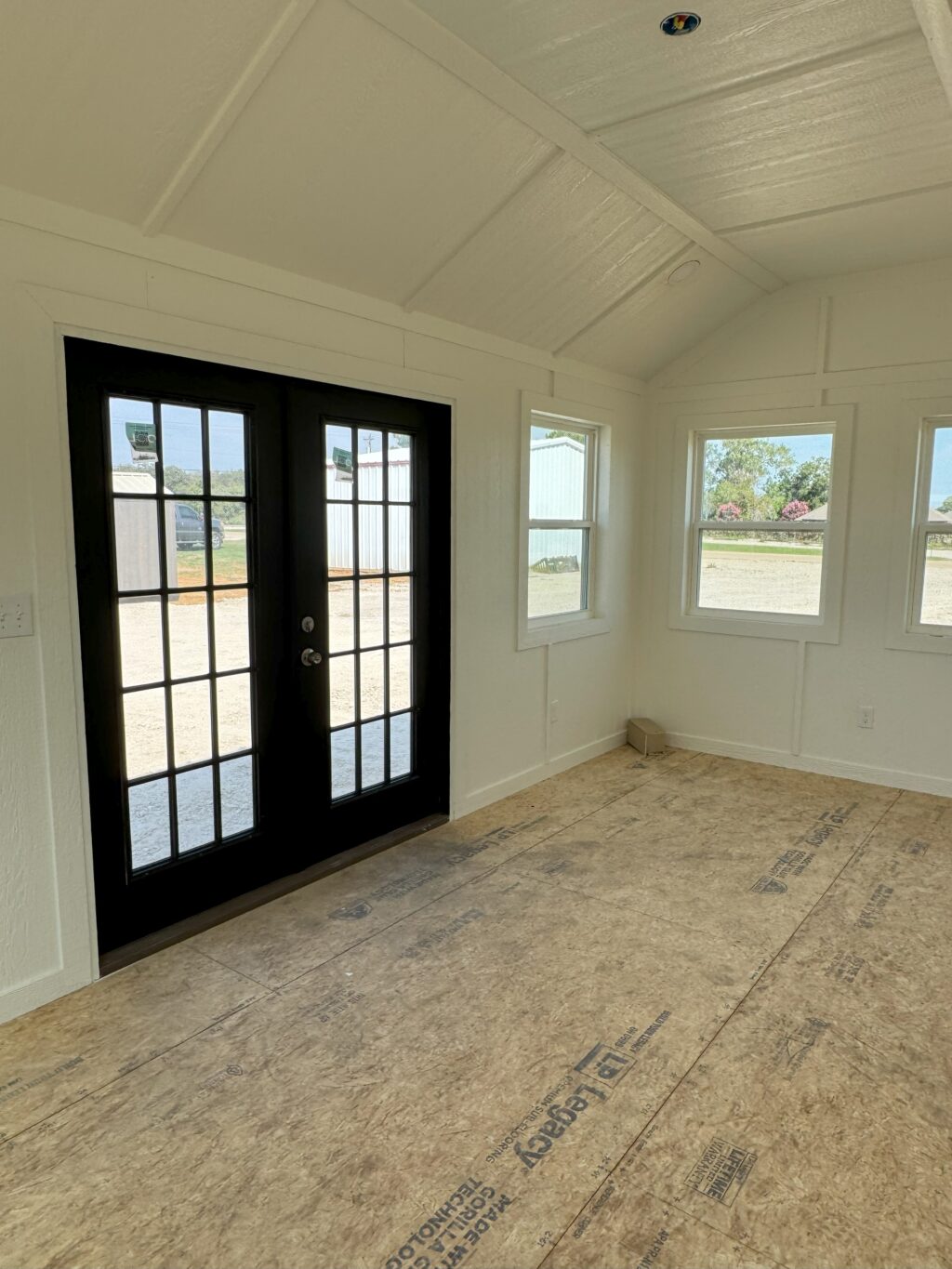 10x20 Diamond Chalet, North TX. Area Only - Image 8